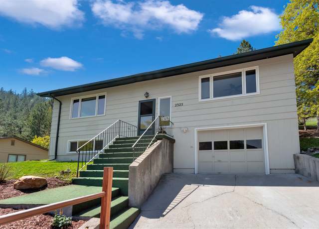 Property at 2325 Skyline Dr, Missoula, MT 59802, 3 beds, 1.5 baths