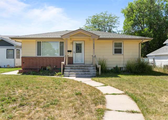 Property at 3504 Central Ave, Great Falls, MT 59401, 4 beds, 1.5 baths