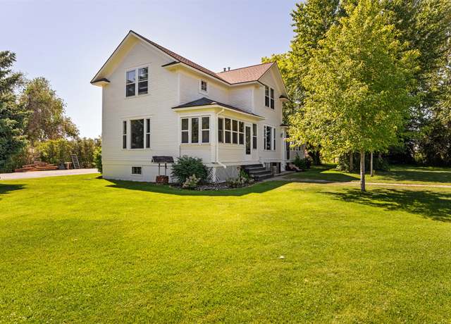 Property at 101 Lewis Ln, Hamilton, MT 59840, 5 beds, 3 baths