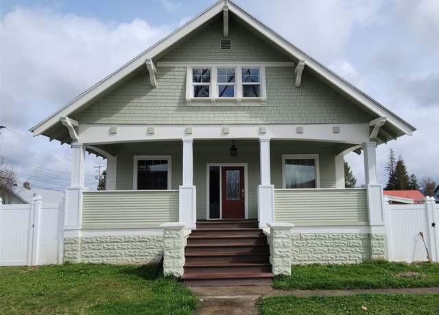 Property at 118 E Lincoln Blvd, Libby, MT 59923, 5 beds, 2.5 baths