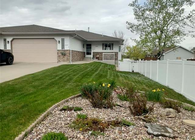 Property at 3249 9th Ave N, Great Falls, MT 59401, 4 beds, 3 baths