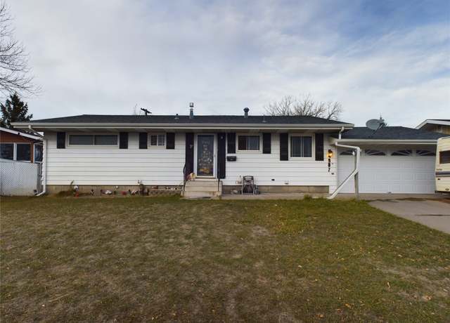 Property at 4907 9th Ave S, Great Falls, MT 59405, 5 beds, 2.5 baths