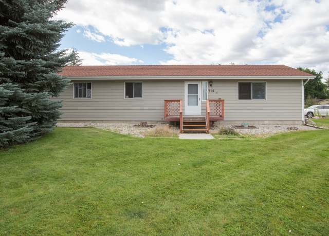 Property at 714 N 7th St, Hamilton, MT 59840, 3 beds, 2 baths