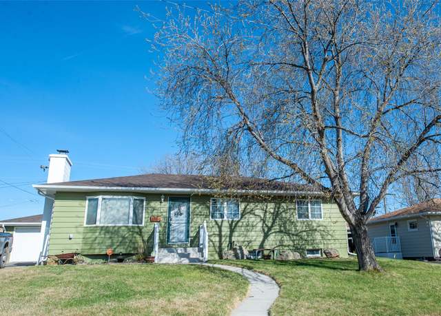 Property at 2907 9th St NE, Great Falls, MT 59404, 5 beds, 2 baths