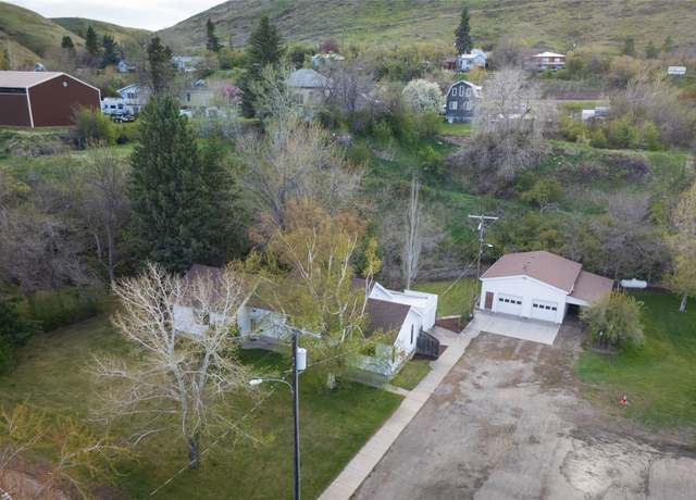 Property at 10 Park St, Belt, MT 59412, 3 beds, 3 baths