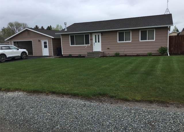 Property at 403 S Cherry St, Townsend, MT 59644, 3 beds, 1 bath