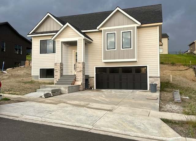 Property at 7026 Max Dr, Missoula, MT 59803, 3 beds, 2.5 baths