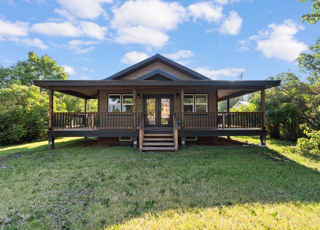 Property at 417 8th Ave W, Kalispell, MT 59901, 3 beds, 2 baths