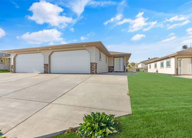Property at 4611 13th Ave S, Great Falls, MT 59405, 2 beds, 2 baths