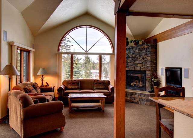 Property at 300 Spyglass Hill Way, Columbia Falls, MT 59912, 3 beds, 3 baths