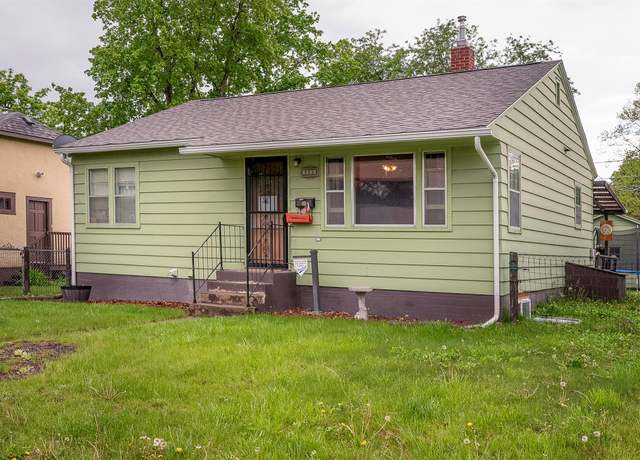 Property at 1030 1st Ave W, Kalispell, MT 59901, 4 beds, 1.5 baths