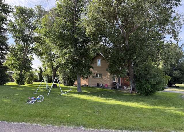 Property at 403 6th Ave SW, Choteau, MT 59422, 2 beds, 1 bath