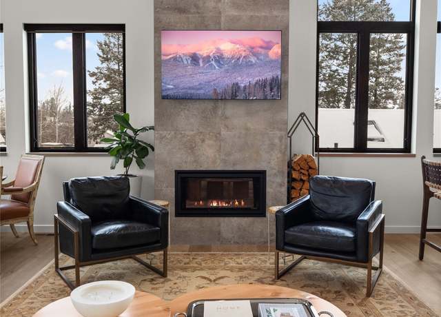 Property at 124 W 2nd St, Whitefish, MT 59937, 3 beds, 4 baths