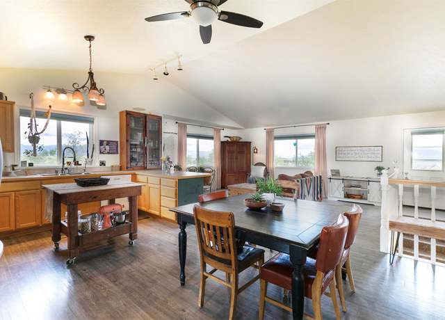 Property at 4050 Angel Way, Stevensville, MT 59870, 4 beds, 2 baths