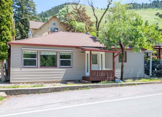 Property at 1944 Missoula Ave, Missoula, MT 59802, 3 beds, 1 bath