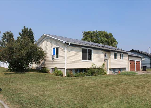 Property at 225 Liberty St, Kalispell, MT 59901, 3 beds, 1.5 baths