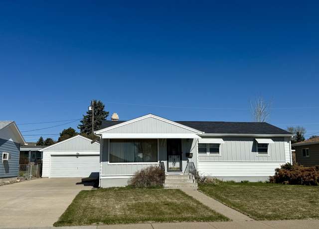 Property at 237 18th Ave NW, Great Falls, MT 59404, 5 beds, 2 baths