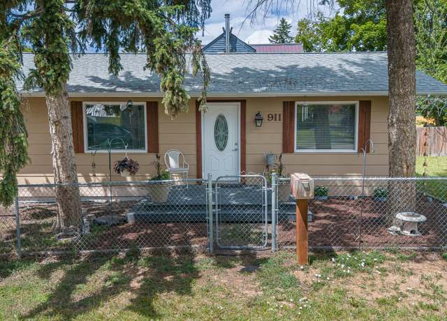 Property at 911 5th St W, Kalispell, MT 59901, 2 beds, 1 bath
