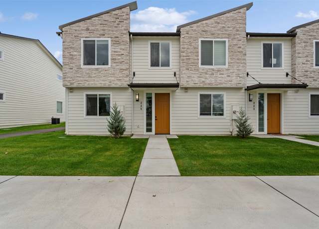 Property at 225 Fairgrounds Rd, Hamilton, MT 59840, 3 beds, 2.5 baths