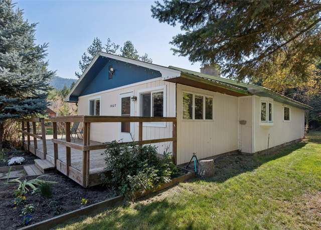 Property at 1627 Foothill Rd, Kalispell, MT 59901, 4 beds, 2 baths