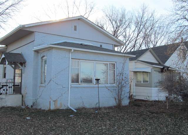 Property at 424-426 8th Ave S, Great Falls, MT 59405, 4 beds, 2 baths