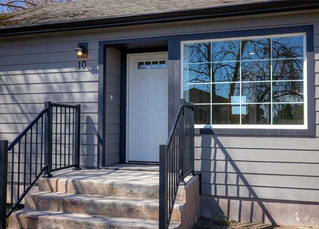 Property at 10 S Meridian Rd, Kalispell, MT 59901, 3 beds, 2 baths