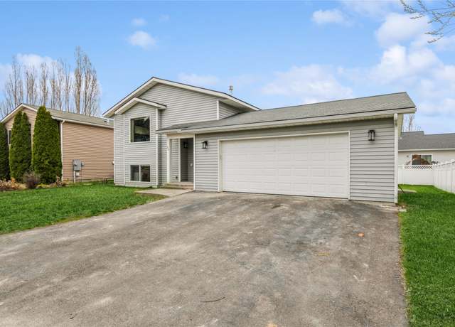 Property at 26 Trump Dr, Kalispell, MT 59901, 5 beds, 2.5 baths