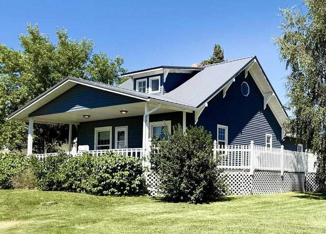 Property at 429 Illinois Ave, Big Sandy, MT 59520, 4 beds, 2.5 baths