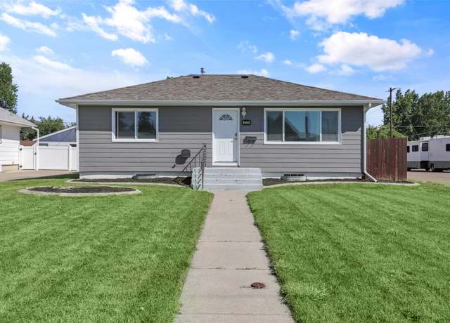 Property at 3721 5th Ave N, Great Falls, MT 59401, 3 beds, 2 baths
