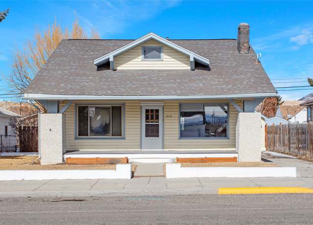 Property at 2115 Grand Ave, Butte, MT 59701, 2 beds, 1.5 baths
