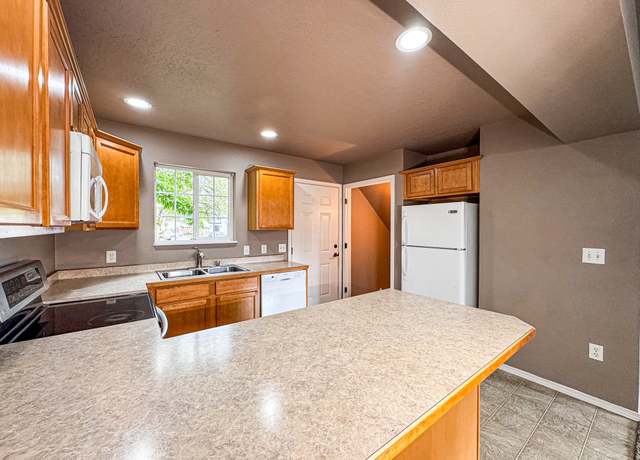 Property at 1310 Linnea Ln, Missoula, MT 59801, 4 beds, 2.5 baths