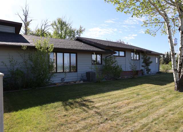 Property at 203 Choteau Ave, Valier, MT 59486, 5 beds, 3 baths