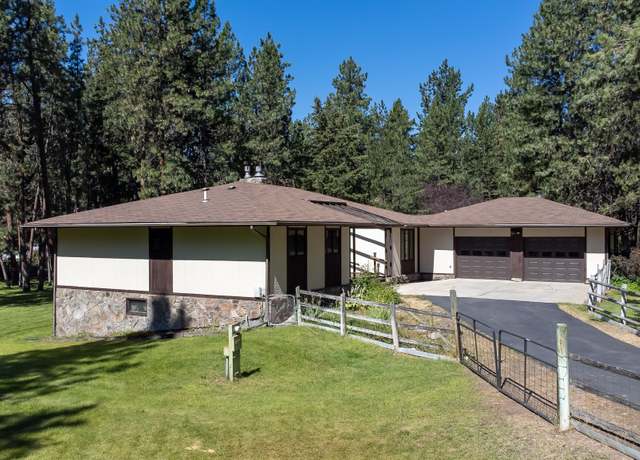Property at 11370 Casman Ct, Missoula, MT 59802, 4 beds, 3 baths