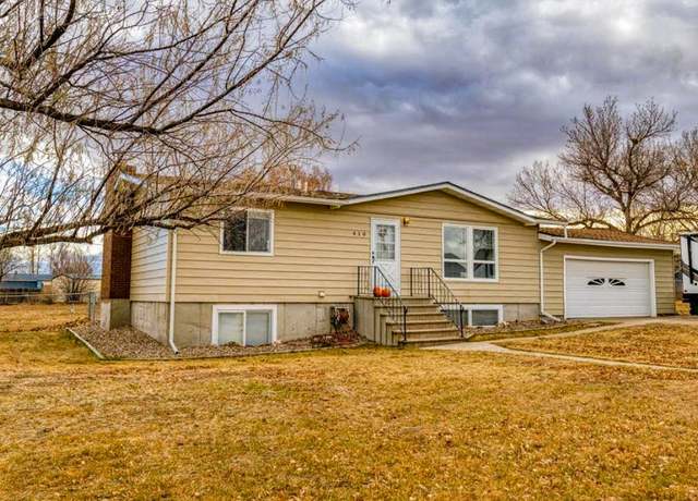 Property at 410 Van Buren Ave, Great Falls, MT 59404, 3 beds, 2 baths
