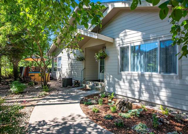Property at 883 Saint Andrews Dr, Columbia Falls, MT 59912, 2 beds, 2 baths