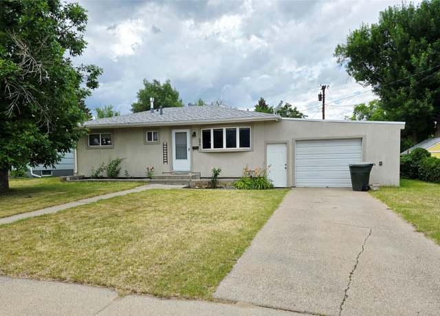 Property at 406 52nd St S, Great Falls, MT 59405, 4 beds, 2 baths