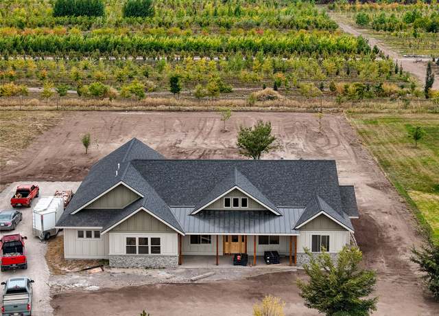Property at 375 Jefferson St, Kalispell, MT 59901, 4 beds, 2.5 baths