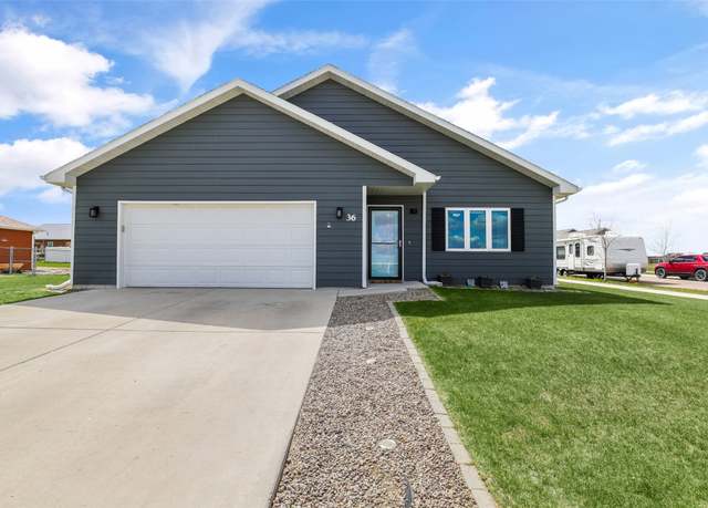 Property at 36 41st Ave NE, Great Falls, MT 59404, 3 beds, 2 baths
