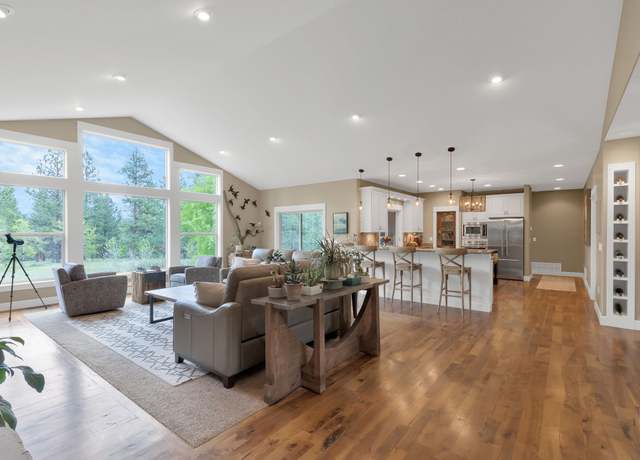 Property at 693 Cottonwood Rd, Hamilton, MT 59840, 3 beds, 2 baths