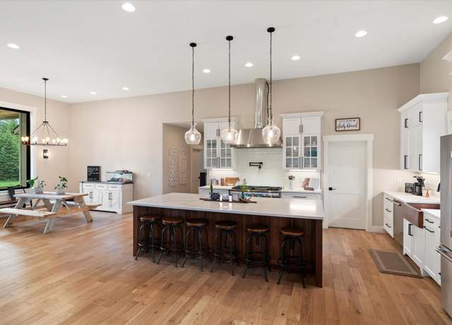 Property at 834 Blackmer Ln, Columbia Falls, MT 59912, 4 beds, 4.5 baths