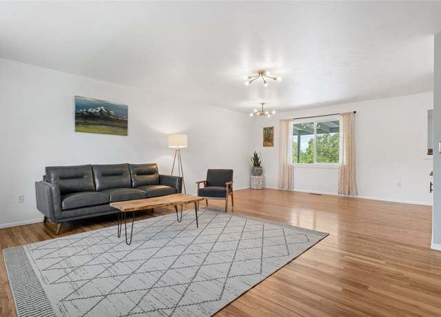 Property at 4206 North Ave W, Missoula, MT 59804, 3 beds, 1.5 baths