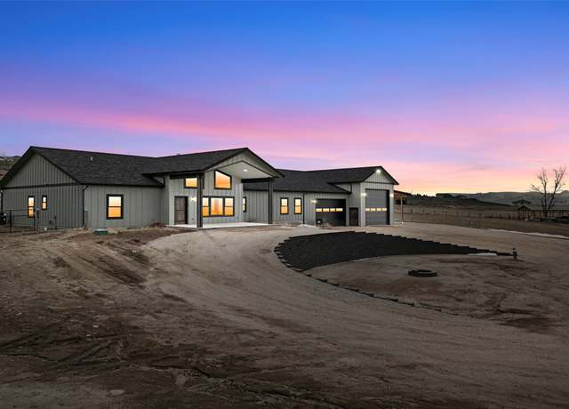 Property at 959 Corvallis Hills Dr, Corvallis, MT 59828, 5 beds, 3 baths