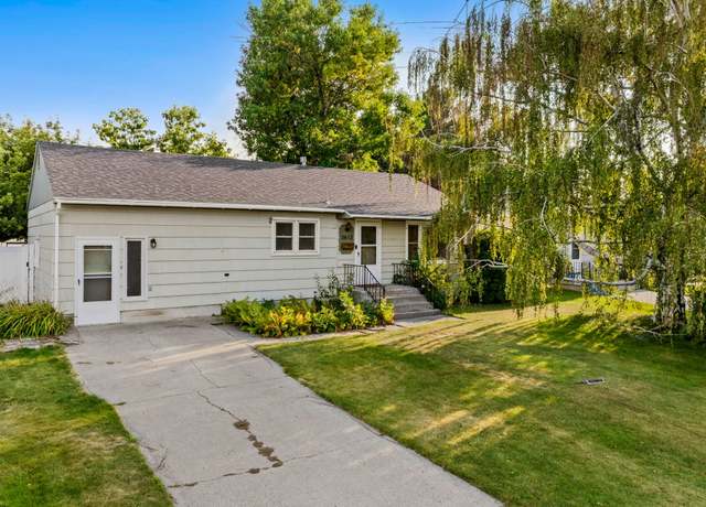 Property at 3612 5th Ave S, Great Falls, MT 59405, 4 beds, 2 baths