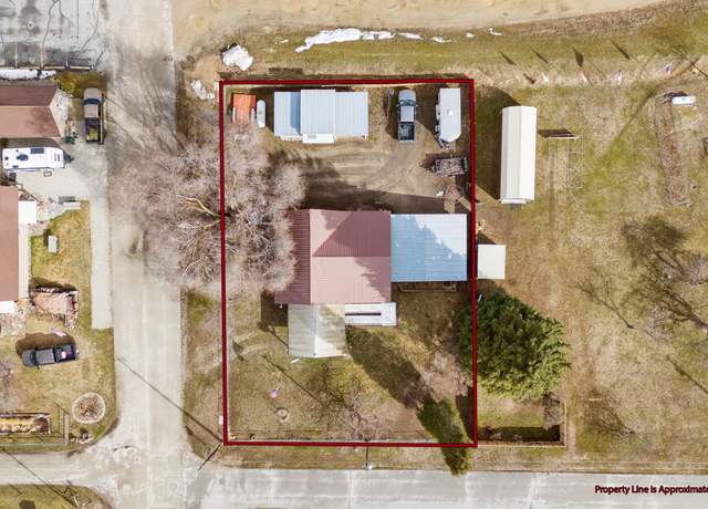 Property at 202 Waldo St, Darby, MT 59829, 3 beds, 1.5 baths