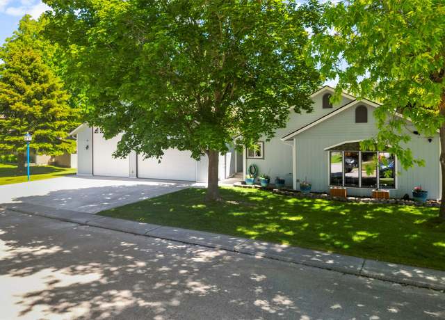 Property at 238 Red Fox Rd, Lolo, MT 59847, 3 beds, 3 baths
