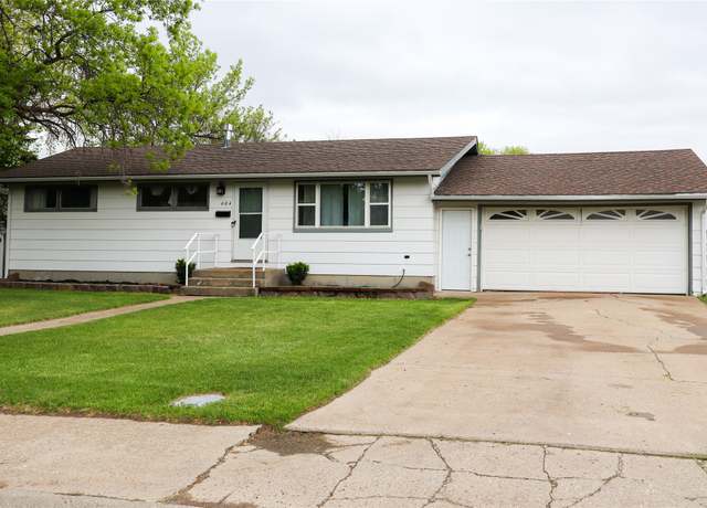 Property at 604 27th Ave NE, Great Falls, MT 59404, 5 beds, 2 baths