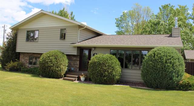 Photo of 821 5th St, Valier, MT 59486