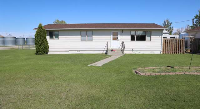 Photo of 507 2nd St, Valier, MT 59486