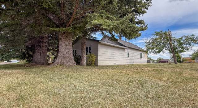 Photo of 802 2nd St SW, Choteau, MT 59422