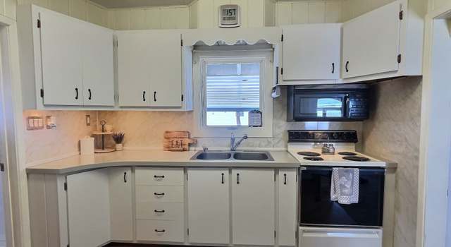 Photo of 121 N Broadway Ave, Hall, MT 59837